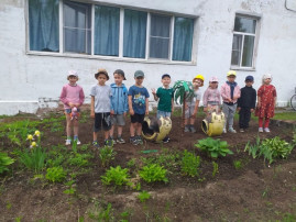 Экологическая акция "Украсим детский сад цветами" Экологическая акция "Украсим детский сад цветами".